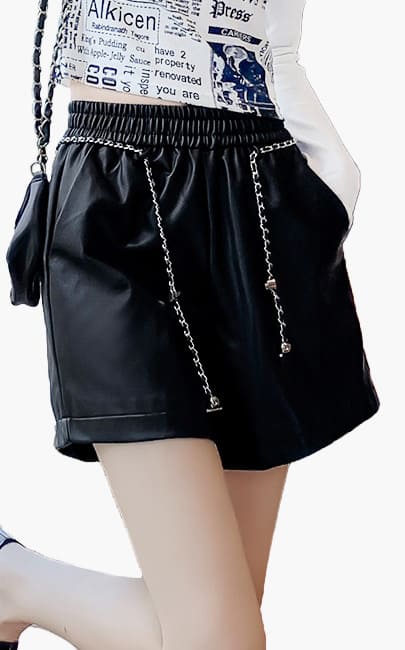 4✮- PU Shorts - LYFM20344